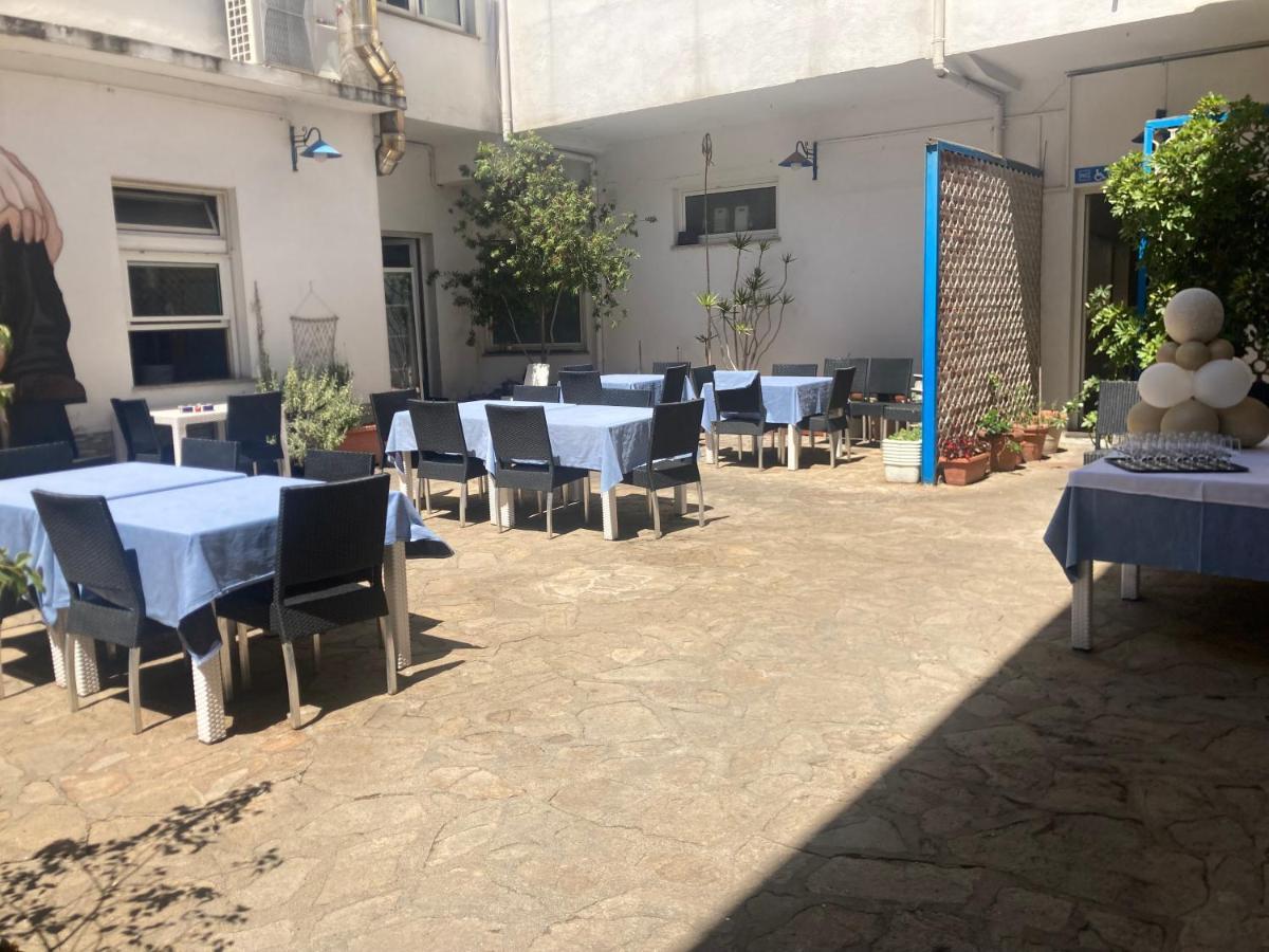 Hotel L'Ancora La Caletta Exterior foto